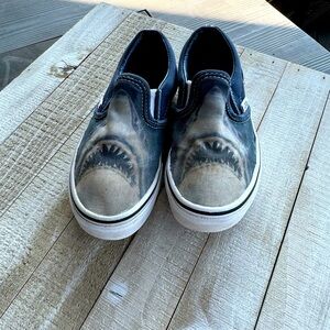 Shark Vans 11.5c
